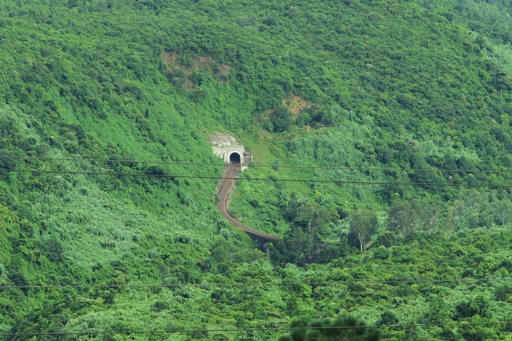 Hai Van pass, Hue to Hoi An road trip