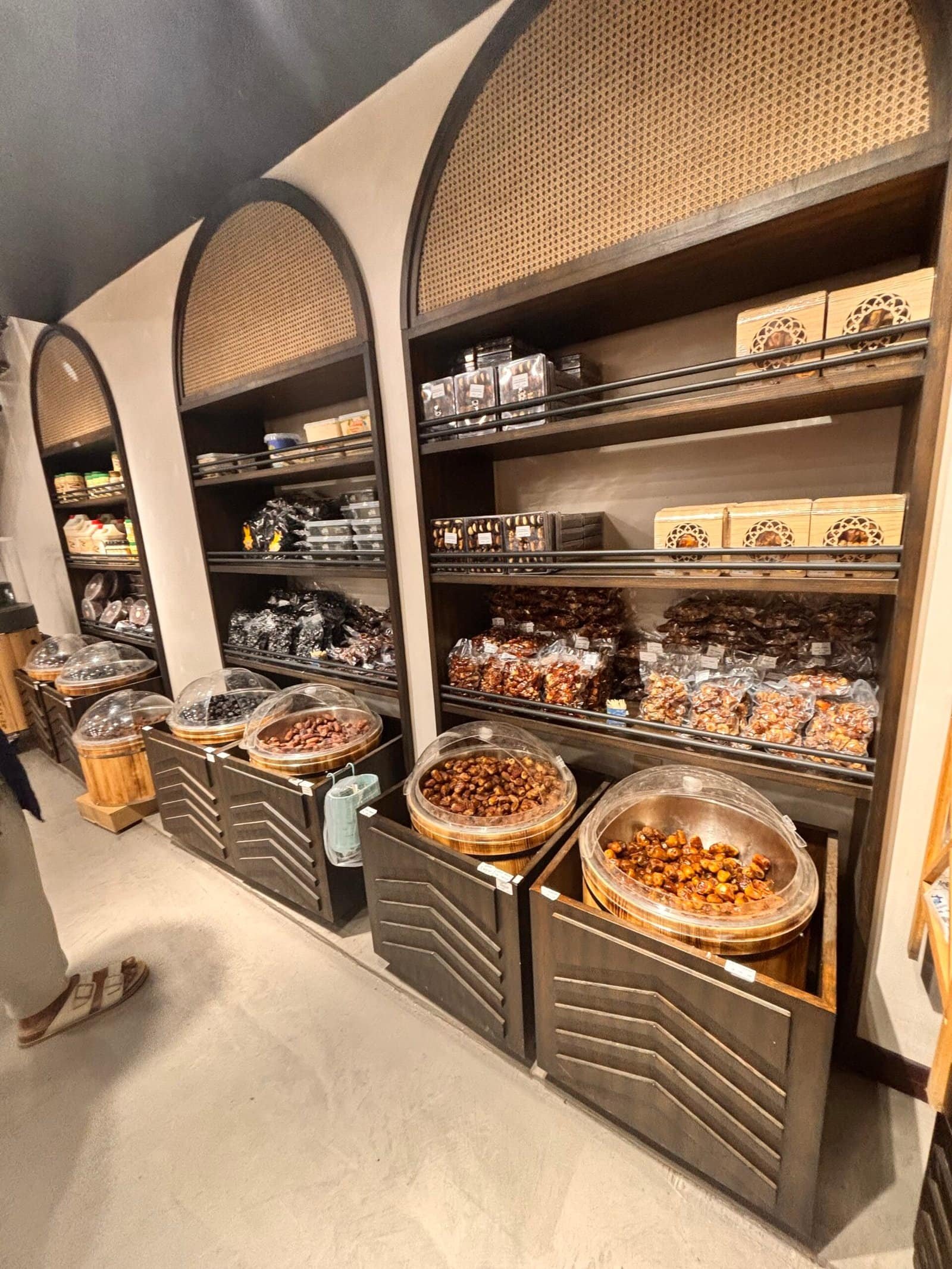 dates market in oman souq