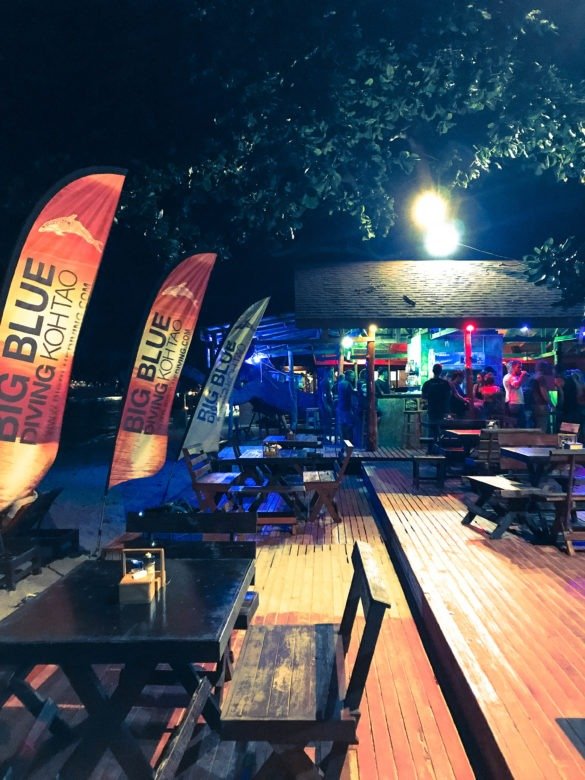 Evening at Big Blue Diving school bar