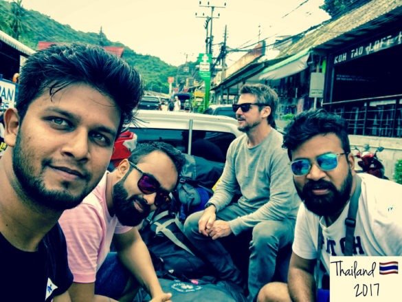 On the way to Big Blue Diving School