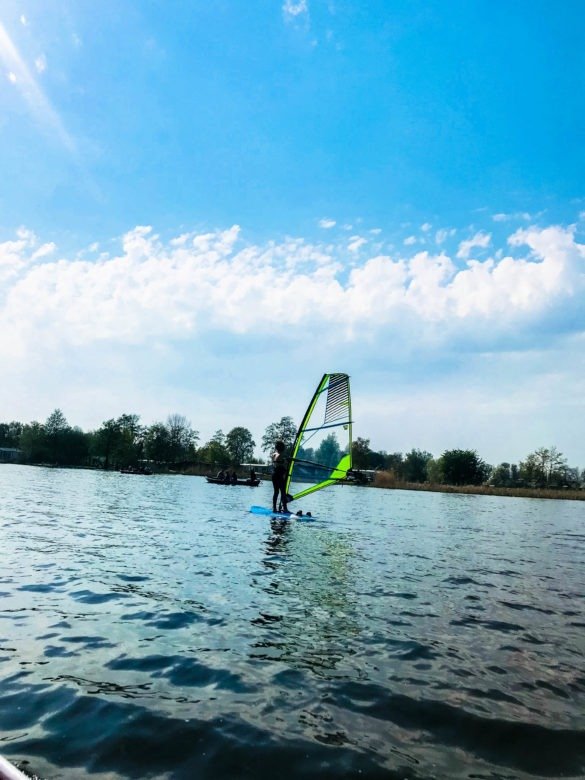 Lake behind, Giethoorn touristic area